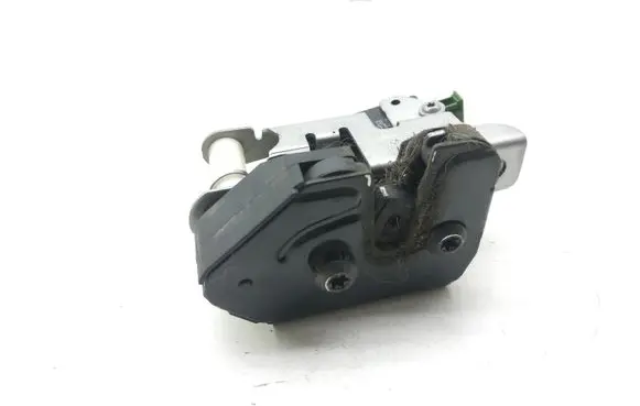 Land Rover Discovery 3 - LR3 Tailgate/trunk/boot lock/catch/latch 51247016050