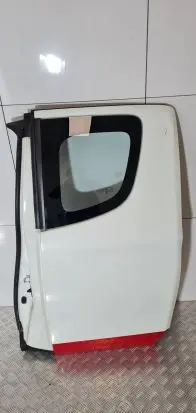 Mitsubishi L200 Rear door