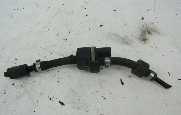 Audi A4 S4 B7 8E 8H Valve vacuum 