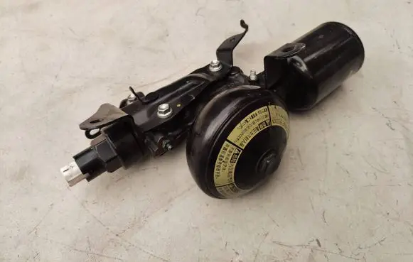 Toyota Land Cruiser (J200) Rear suspension height sensor lever 