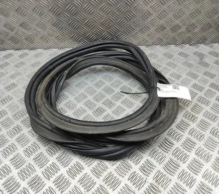 Peugeot 308 Trunk rubber seal (body) 9841814680