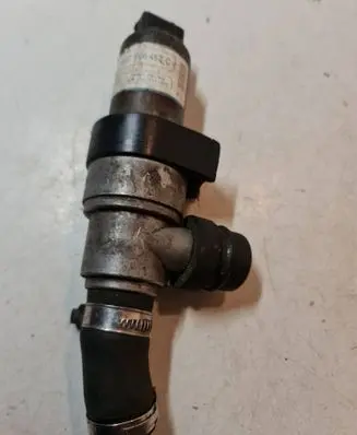 Volkswagen PASSAT B3 Idle control valve (regulator) 037906457C 408202011002