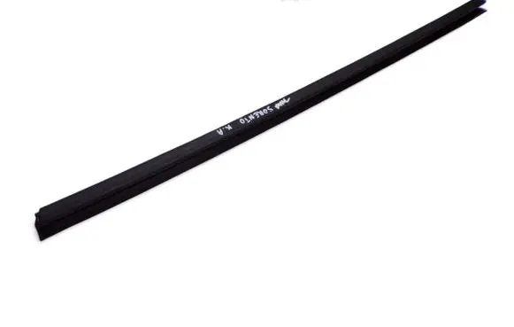 KIA Sorento Rubber seal rear door window/glass 02337