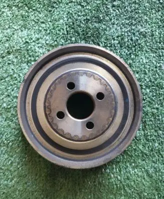 Iveco Daily 6th gen Crankshaft pulley 504076697