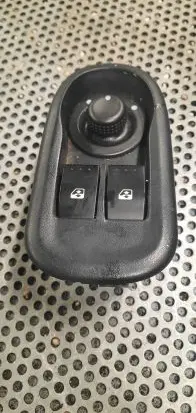 Renault Master III Electric window control switch 8200631849