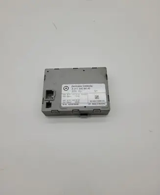 Mercedes-Benz E W211 Gateway control module A2115408445
