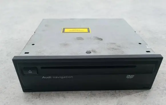 Audi A6 S6 C6 4F Radio/GPS head unit trim 