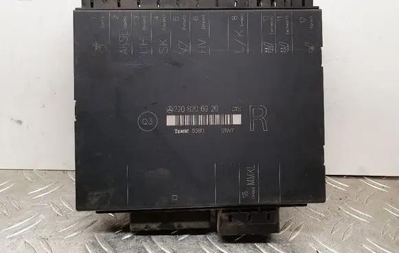 Mercedes-Benz S W220 Seat control module 2208206926