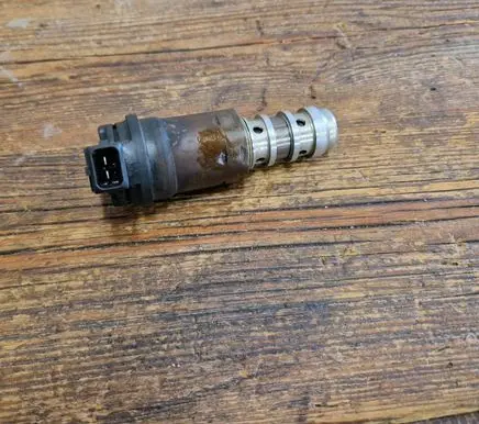 BMW 3 E90 E91 Camshaft vanos timing valve 1707323
