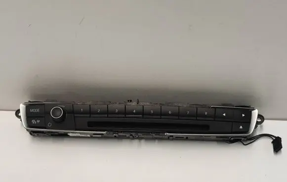 BMW 1 F20 F21 Head unit multimedia control E1065974G 190515 037665
