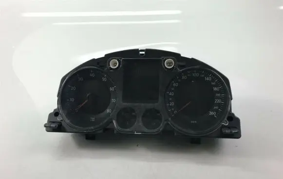 Volkswagen PASSAT B6 Speedometer (instrument cluster) 3C0920851B K4297