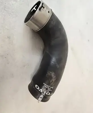 Volvo XC60 Intercooler hose/pipe 32222269