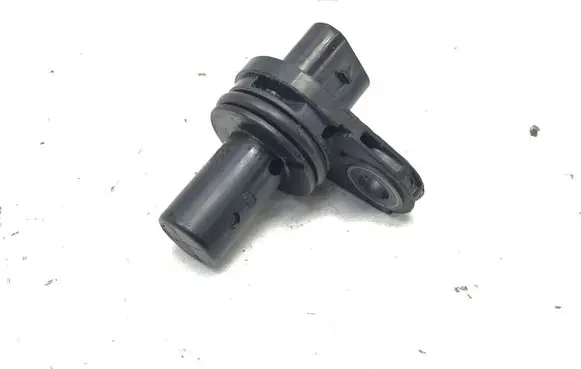BMW X1 U11 Camshaft position sensor 8644374