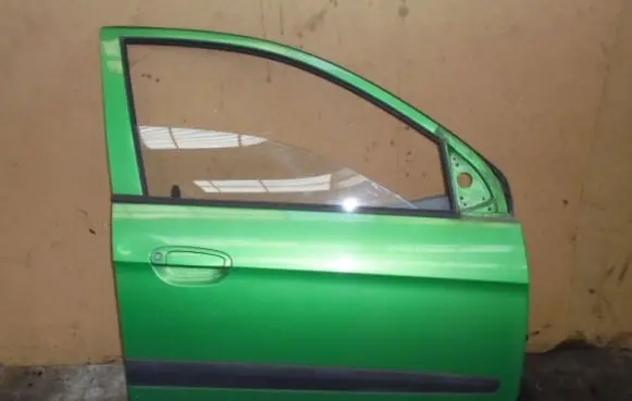 KIA Picanto Front door