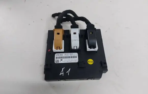 Audi A1 Comfort/convenience module 8X0907063A 5DK00965875