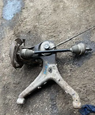 Mercedes-Benz Vito Viano W639 Rear wheel hub spindle/knuckle A6393521304