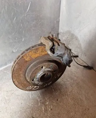 Renault Clio IV Front wheel hub spindle knuckle 205A