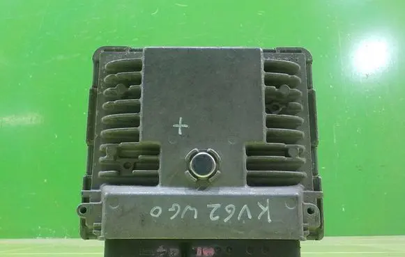 Skoda Fabia Mk2 (5J) Engine control unit/module 03F906070HK