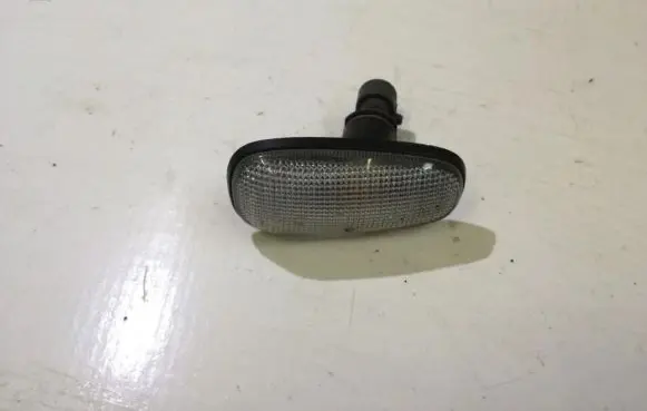 Opel Zafira A Front fender indicator light