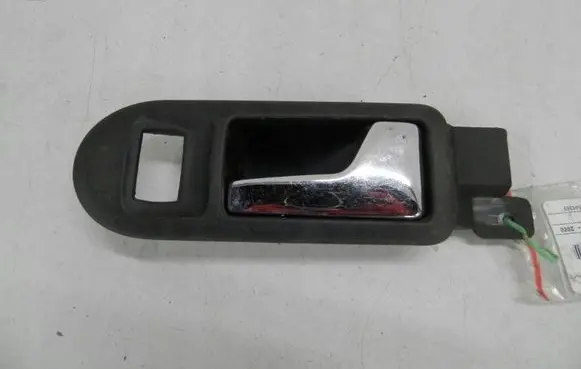 Volkswagen PASSAT B5 Front door interior handle 