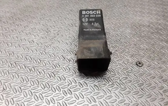 Iveco Daily 35.8 - 9 Glow plug pre-heat relay 0281003039