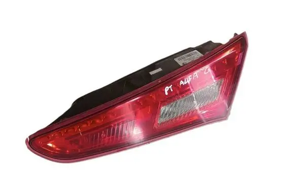 Alfa Romeo Giulietta Tailgate rear/tail lights 50513400 02041599900010