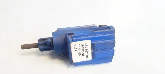 Audi A4 S4 B6 8E 8H Brake pedal sensor switch 8e0927189 19322005