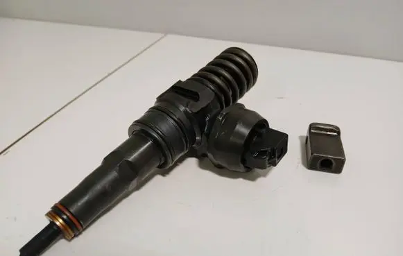 Audi A2 Fuel injector 045130073T