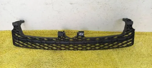 Volkswagen PASSAT B7 Front bumper mounting bracket 3AA807571