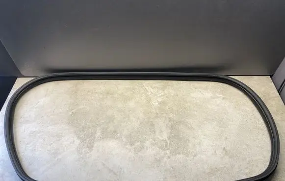 Citroen C4 Grand Picasso Rubber seal tailgate window/glass 