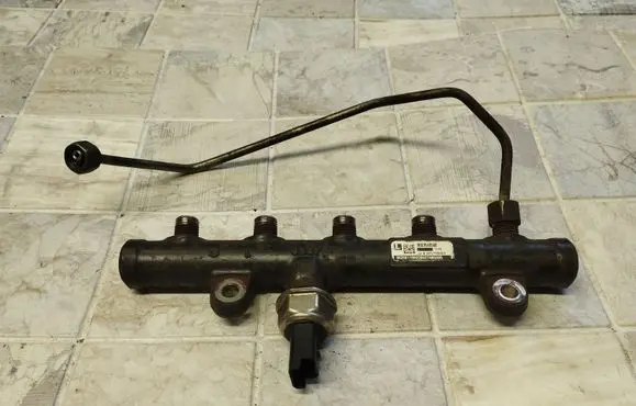 Volvo V50 Fuel main line pipe 9681649580