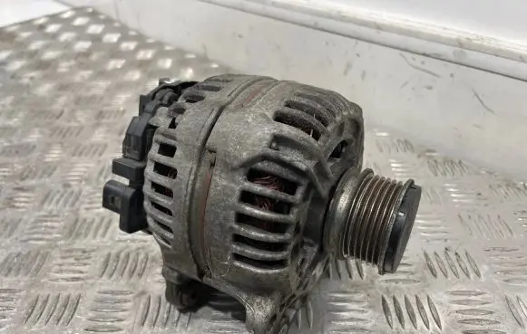 Volkswagen Polo V 6R Generator/alternator 06F903023