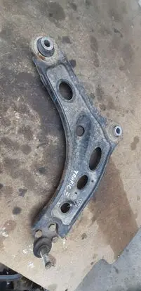 Peugeot 5008 Front control arm