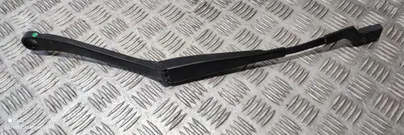 Front wiper blade arm
