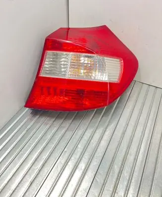 BMW 1 E81 E87 Rear/tail lights 6924502