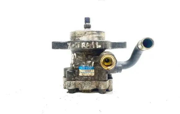 Nissan X-Trail T30 Power steering pump 8H800 27171076