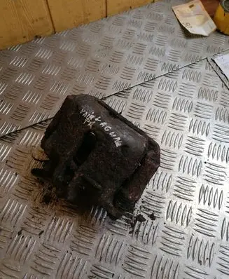 Renault Laguna I Front brake caliper