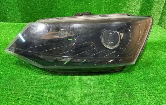Skoda Fabia Mk3 (NJ) Headlight/headlamp 6V1941015B