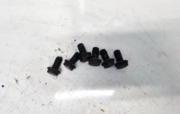 Volkswagen Caddy Nuts/bolts 