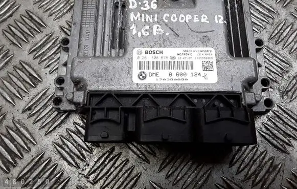 Mini Cooper Countryman R60 Engine control unit/module 0261s08678