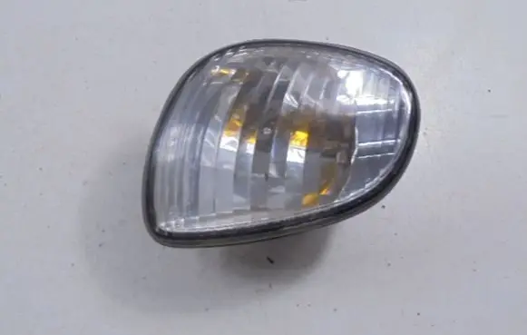 Toyota Corolla E110 Front indicator light 12-463