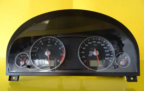 Ford Mondeo Mk III Speedometer (instrument cluster) 3S7T-10849AC