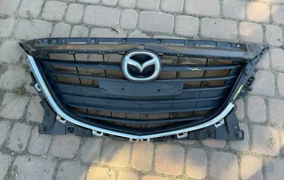 Mazda 3 III Front grill BJS750712 S2409K059