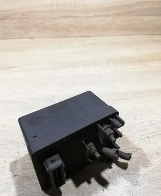 Renault Espace III Glow plug pre-heat relay 0281003004