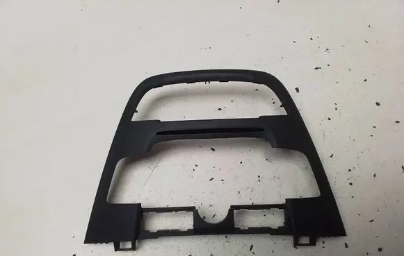 Radio/GPS head unit trim