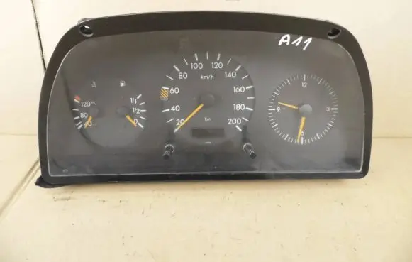 Mercedes-Benz Vito Viano W638 Speedometer (instrument cluster) 0005423001 VD012510