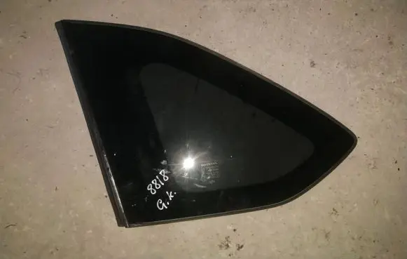 Honda FR-V Rear side window