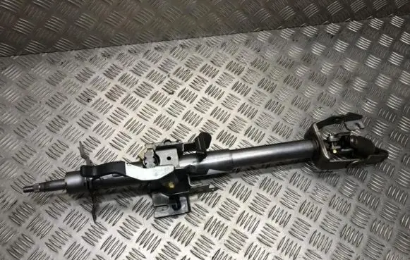 Mazda 626 Steering wheel axle