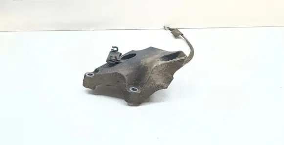 BMW X1 E84 Engine mounting bracket 6777061 22116777061