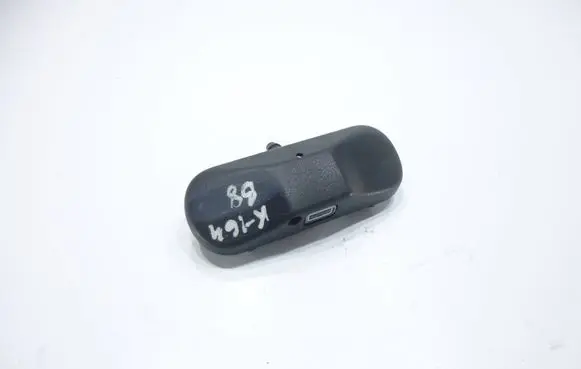 Volkswagen PASSAT B8 Windshield washer spray nozzle 5G0955986
